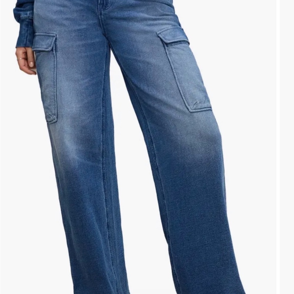 Good American Jeanius Cargo Jeans - Picture 3 of 6